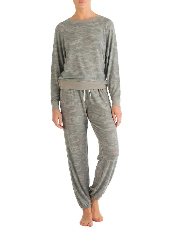 Star Seeker Print Lounge Set Best pajama sets for teens